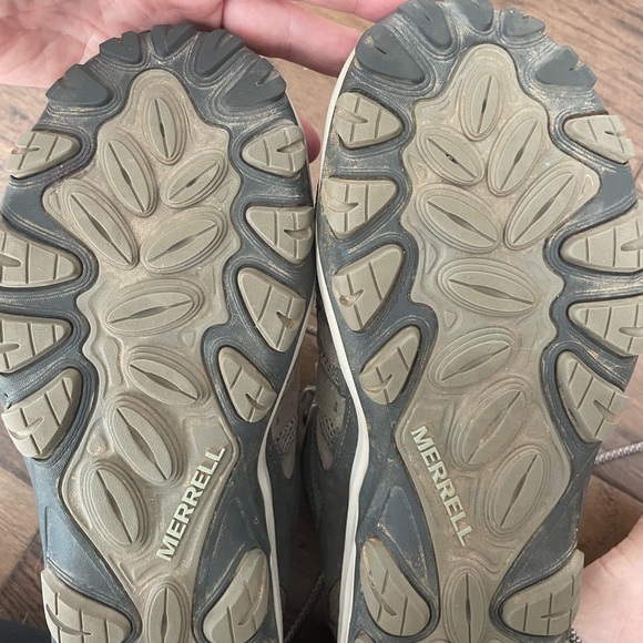 Merrell hiking boots - Picture 4 of 5